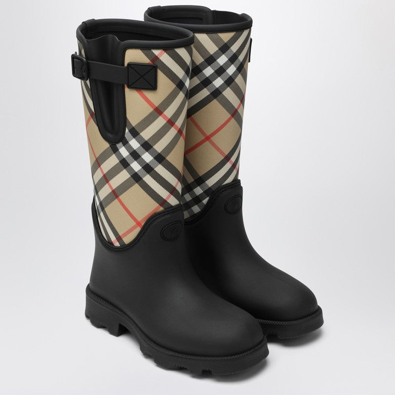 ブーツその他 BURBERRY TALL BLACK MARSH STAMP RUBBER BOOTS Rubber Marsh Stamp High Boots​ in Black - Women | Burberry